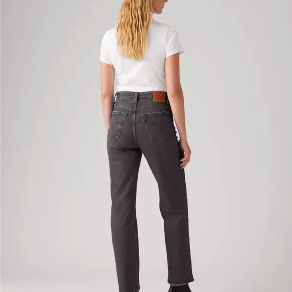 Levi’s black wash ribcage straight ankle size 27